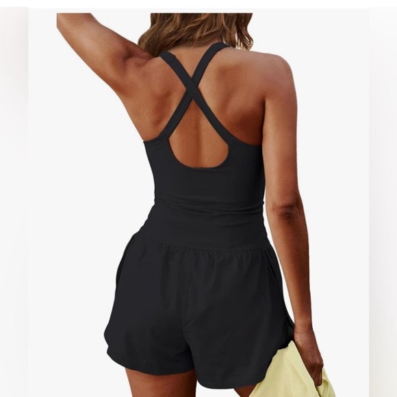 Amazon Black Sleeveless Cutout Romper - Picture 4 of 11